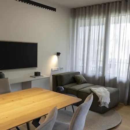 Naturchalets Thermen- & Vulkanland Suedhang Chalet
